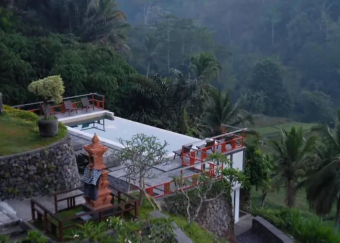 Suarapura Resort & Spa