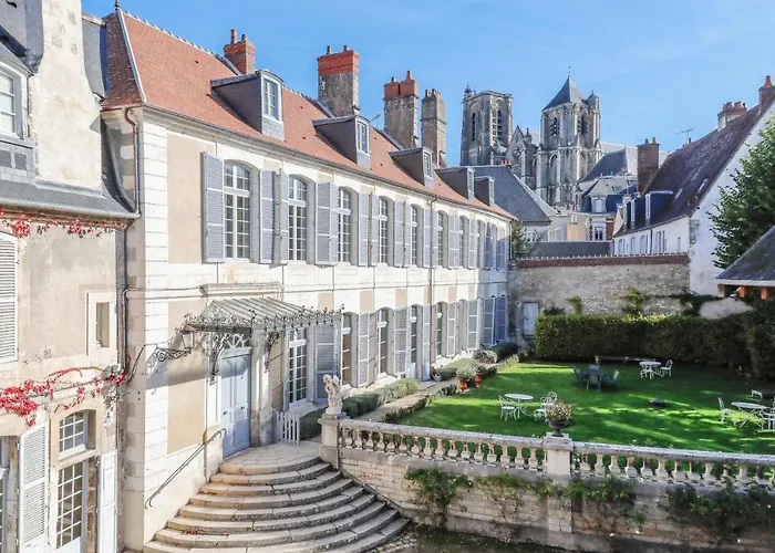 L'Hotel De Panette, Un Exceptionnel Chateau En Coeur De Ville
