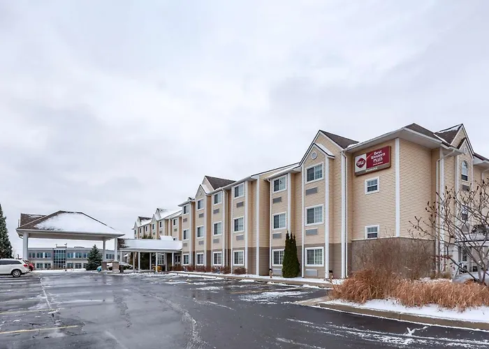 Best Western Plus Woodstock Inn & Suites