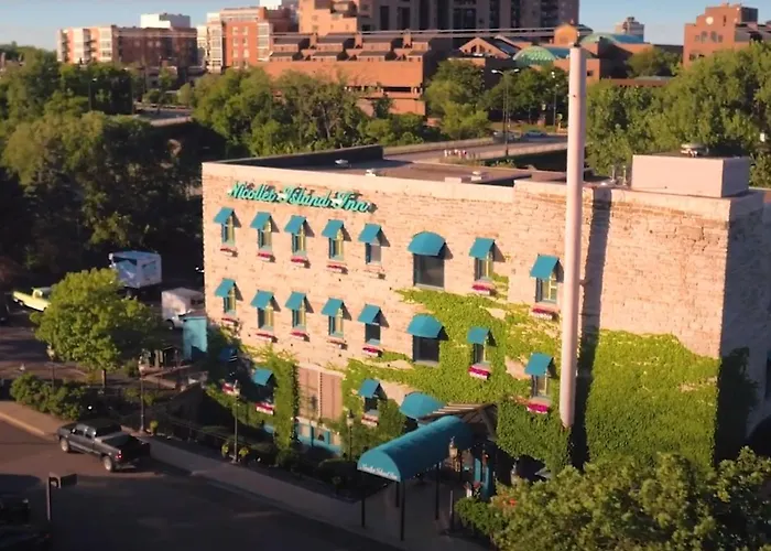 Nicollet Island Inn