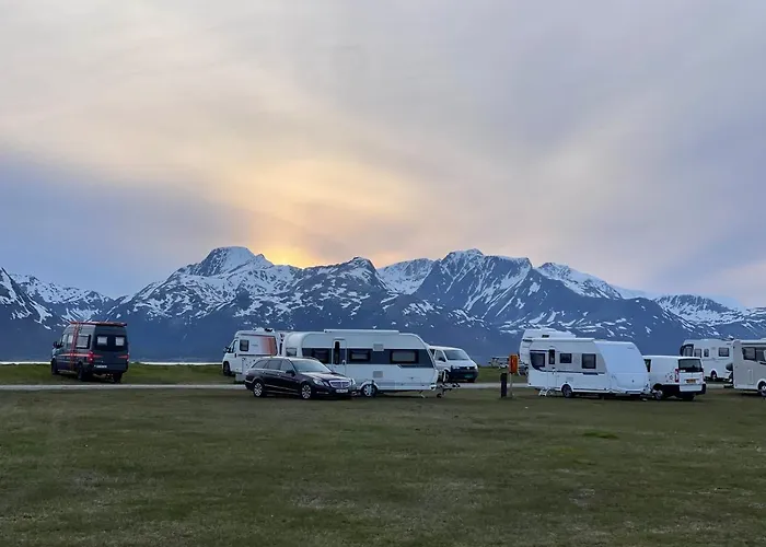 Skittenelv Lodge & Camping