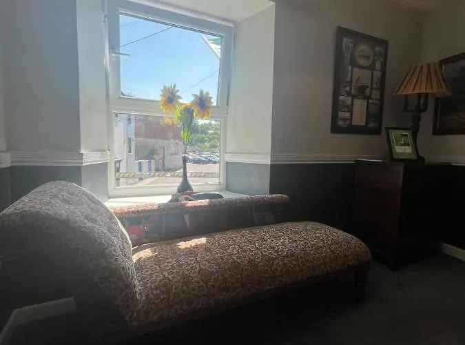 Annie May'S Bar, B&B