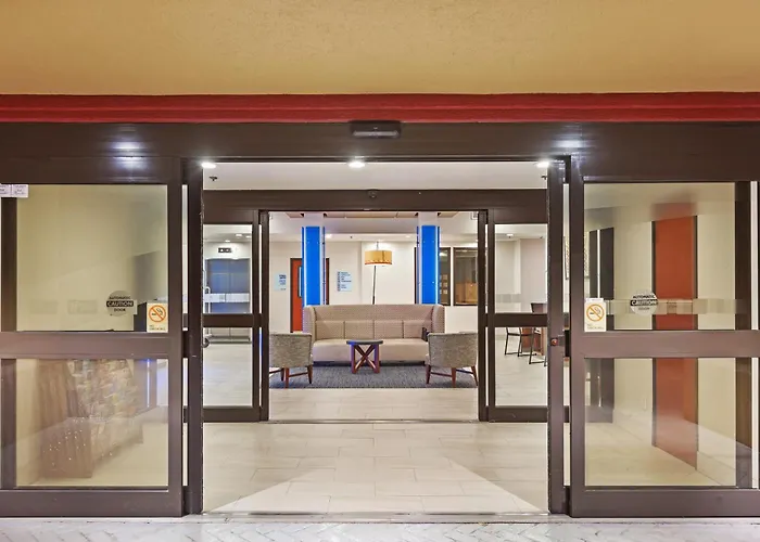 Holiday Inn Express & Suites Houston - Memorial Park Area By Ihg