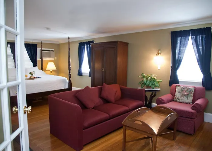 Concord'S Colonial Inn