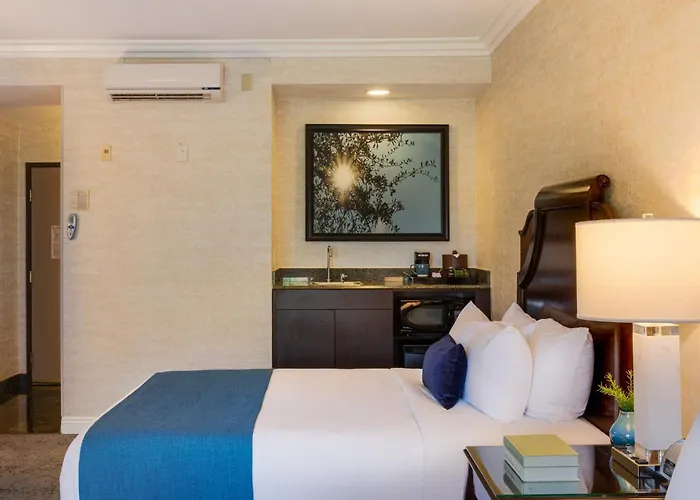 Ayres Suites Diamond Bar