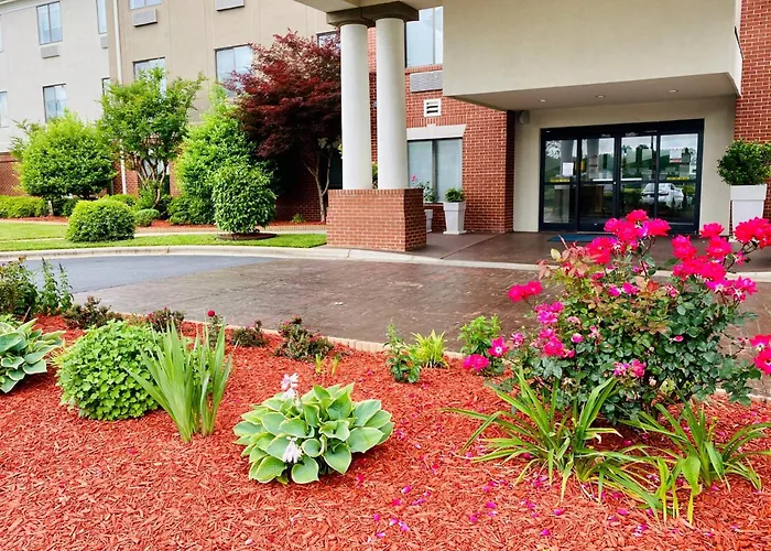 Holiday Inn Express & Suites Reidsville By Ihg
