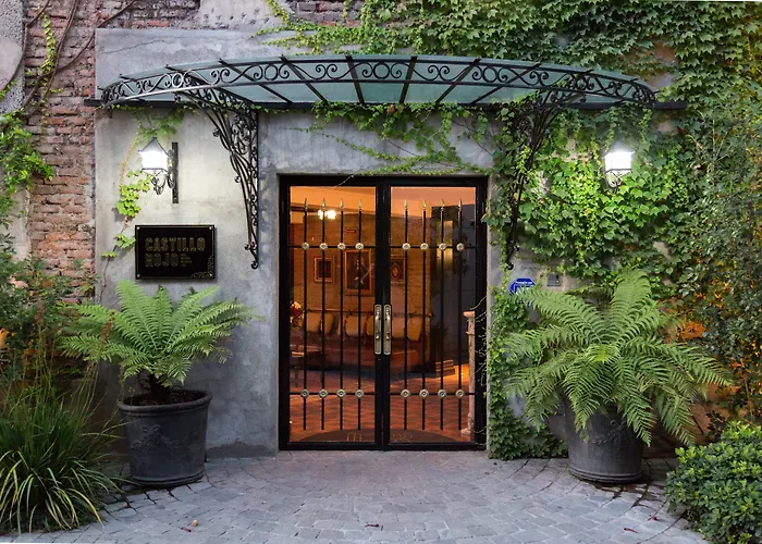 Hotel Boutique Castillo Rojo
