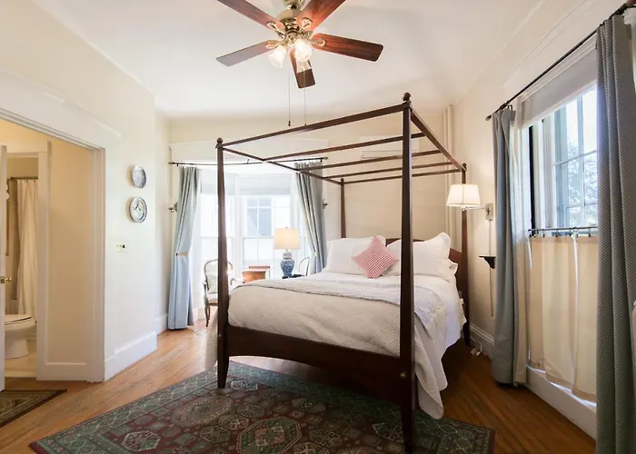 Marshall Slocum Inn Newport