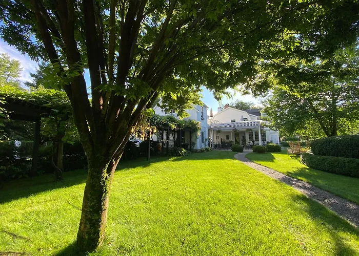 The Connecticut River Valley Inn Hartford South/Glastonbury