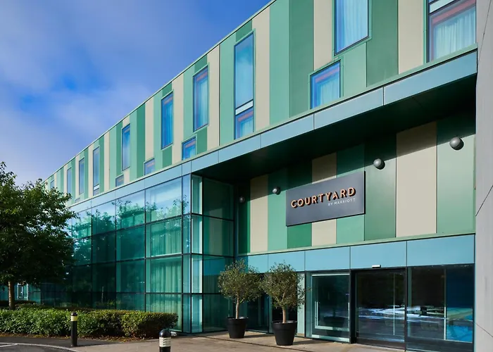 Courtyard By Marriott London Gatwick Airport