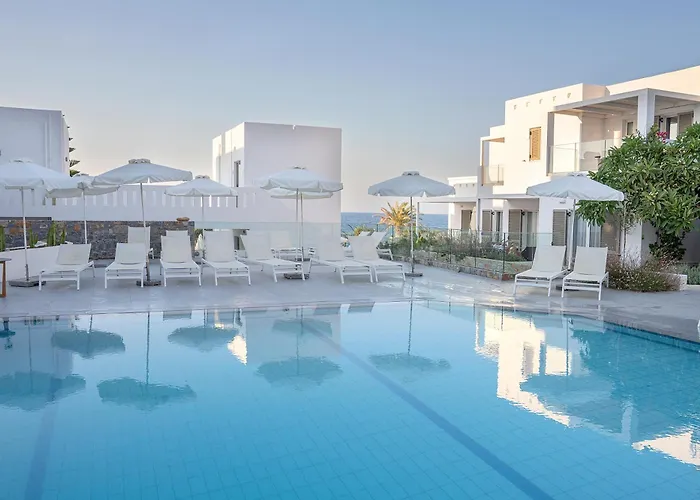 Maritimo Beach Hotel
