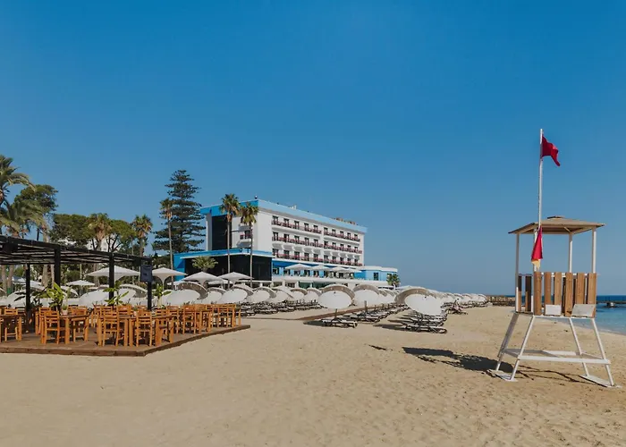 Arkin Palm Beach Hotel