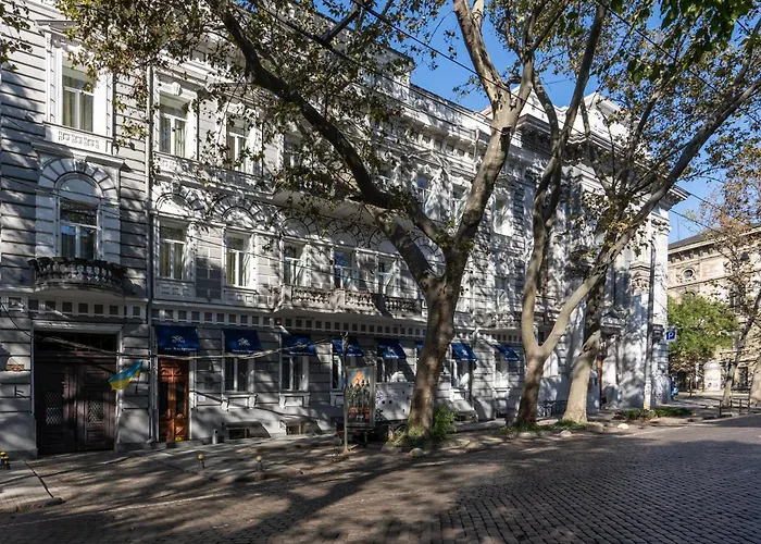 Metro Hotel Apartments