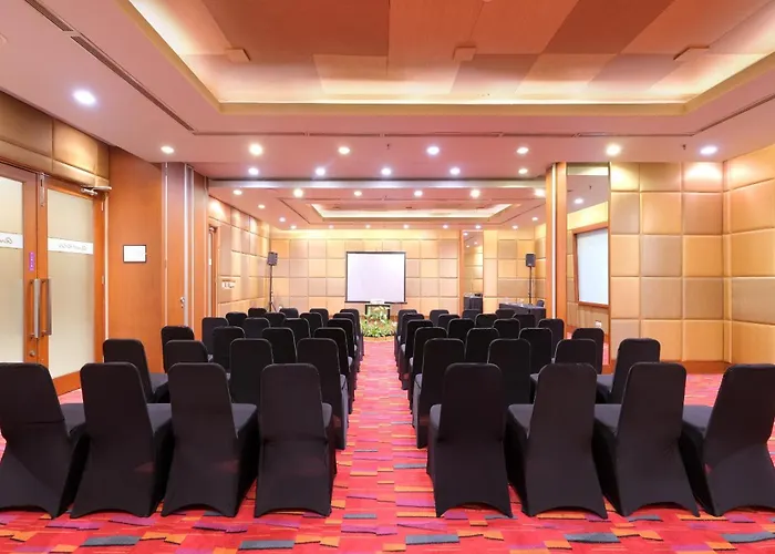 Quest Hotel Simpang Lima - Semarang By Aston