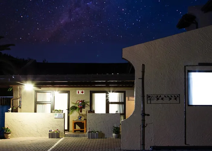 Woodpecker'S Inn Guest House