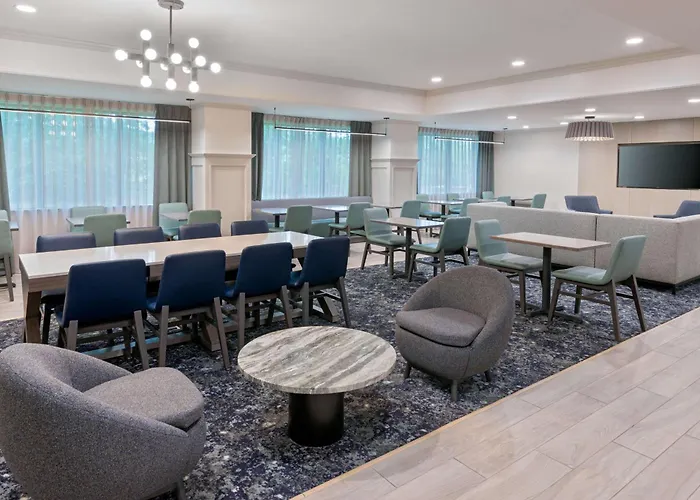 Hampton Inn Hartford Airport