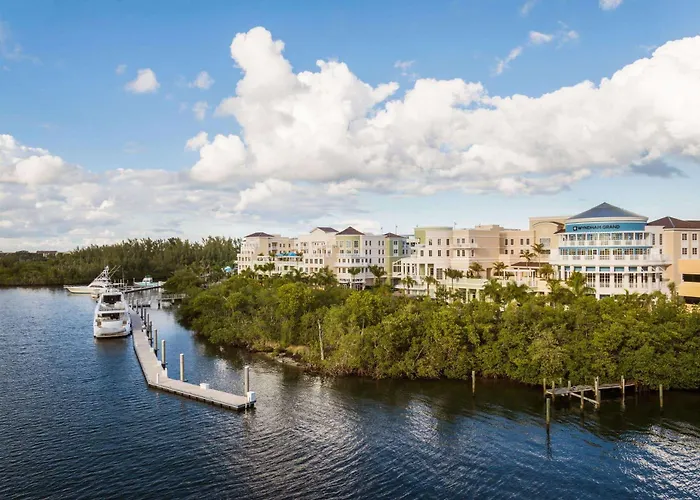 Wyndham Grand At Harbourside Place