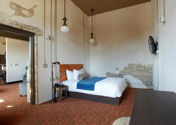 Brewhouse Inn And Suites Milwaukee