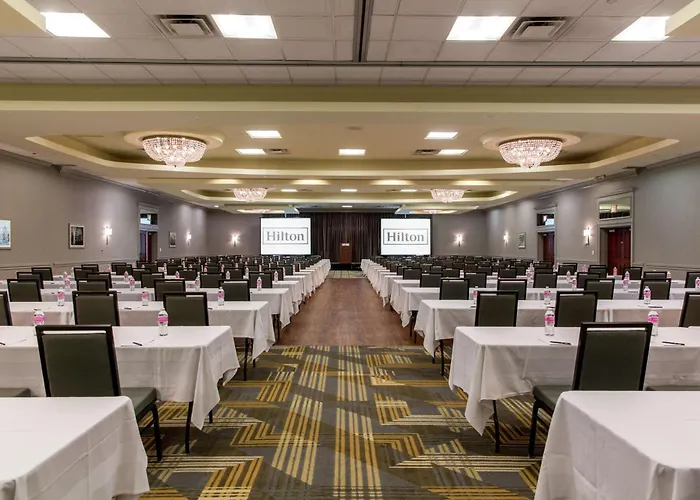 Hilton Chicago/Oak Lawn Hotel