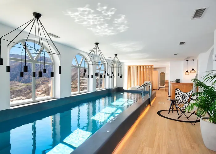 Skyfall Suites - Adults Only
