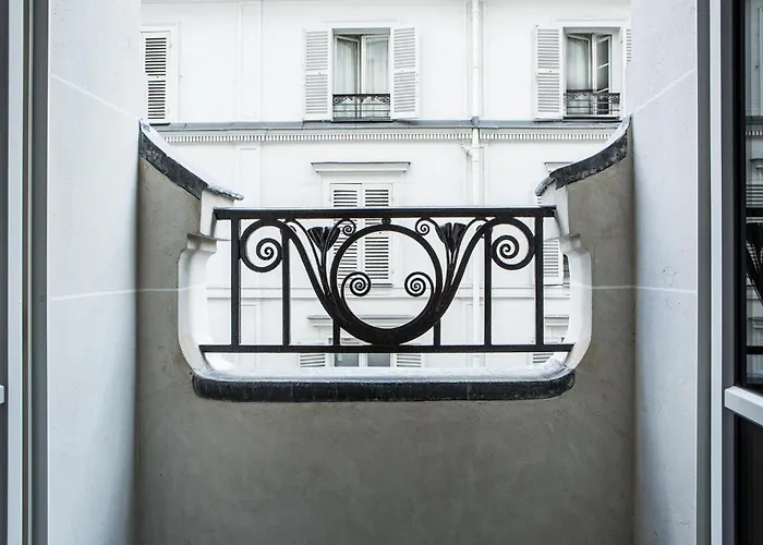 Hotel Du Rond-Point Des Champs-Elysees - Esprit De France