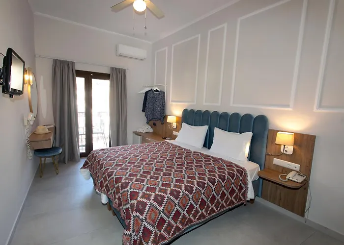 Paradise Hotel