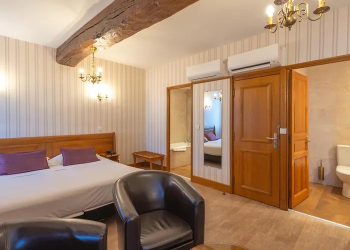 Logis Hotel de La Cloche