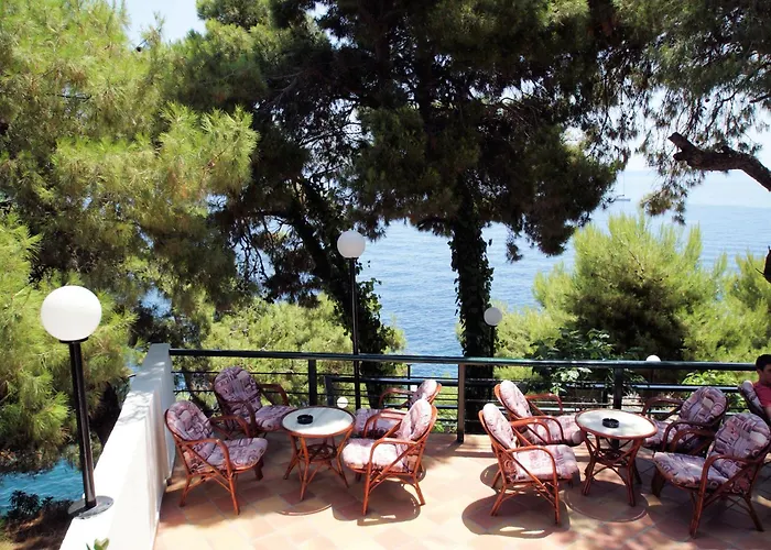 Paradise Hotel