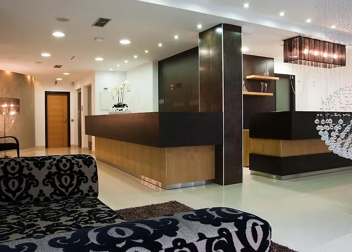 Cardal Hotel