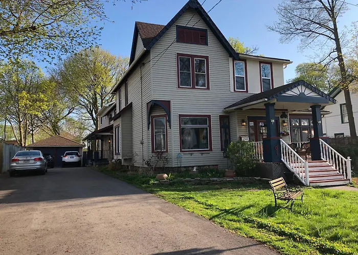 Blue Gables Bed And Breakfast
