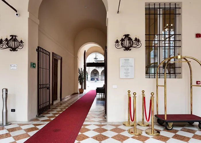 Ca Uberti Palace Hotel, Mantegnahotels