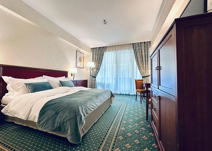 Lux Garden Hotel