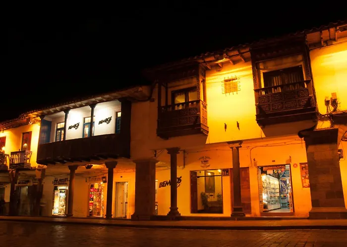 Katari Plaza Cusco El Virrey