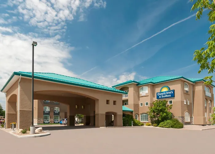 Days Inn & Suites By Wyndham Brandon