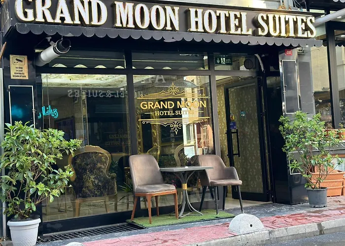 Grand Moon Hotel Suites