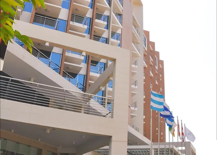 Long Beach Hotel