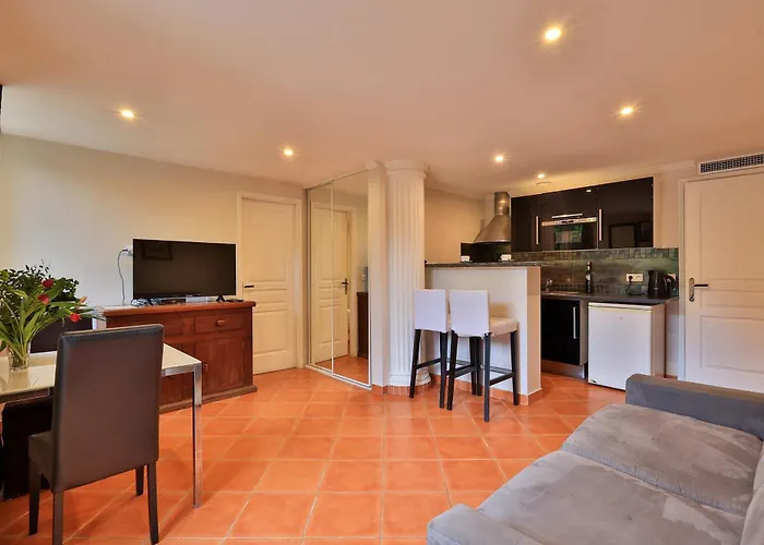Emeraude Residence Hoteliere