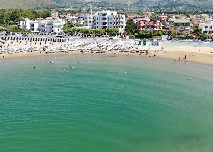 Bajamar Beach Hotel