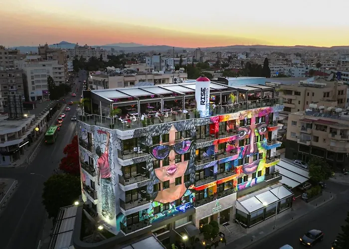 Rise Urban Art Hotel