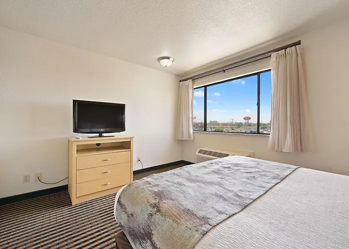 Best Western Plus Executive Inn & Suites