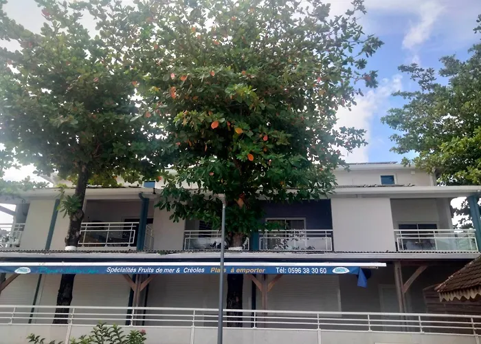 Courbaril Residence
