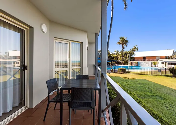 Moonlight Bay Suites
