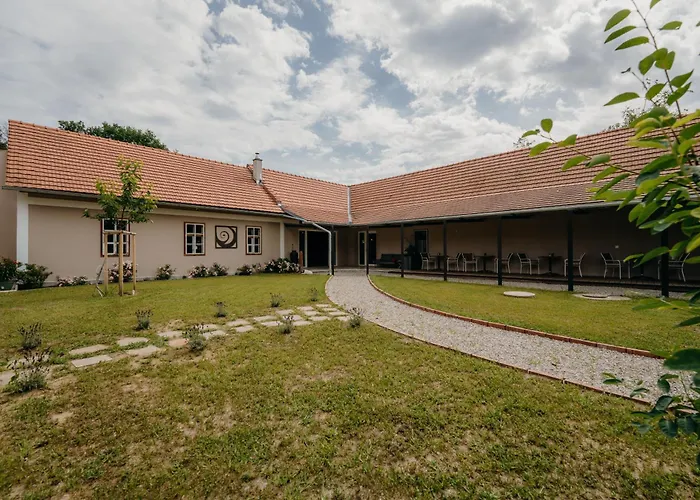Monschein Bioweinhof Straden