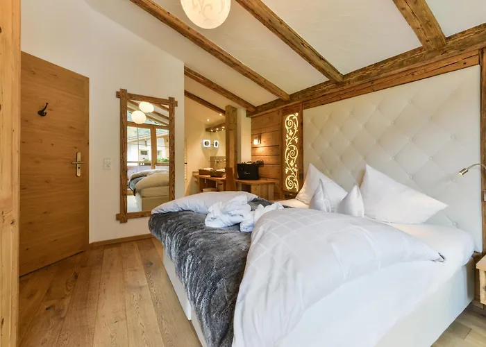 Oberlechtaler Hof Boutique Hotel Holzgau