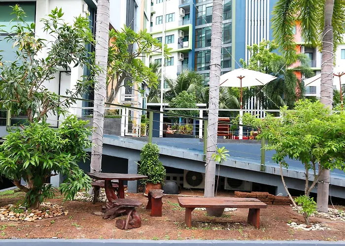 Arthitaya Green Nature Hotel & Lakkhana Poolside Resort