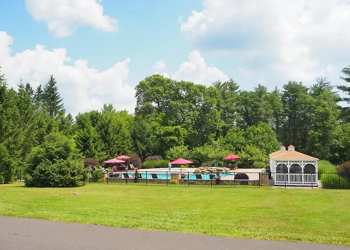 Woodfield Manor - A Sundance Vacations Property