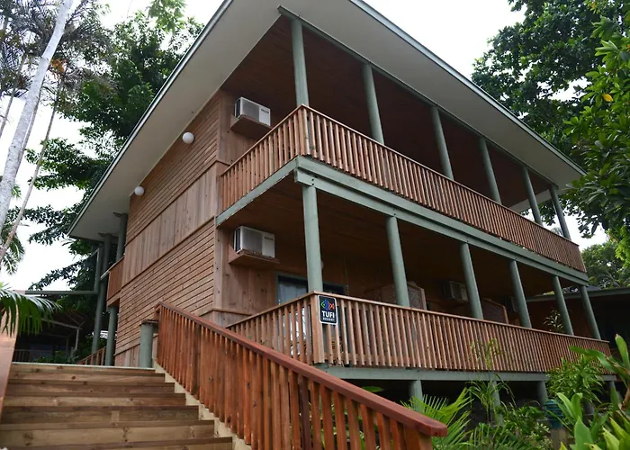 Tufi Resort