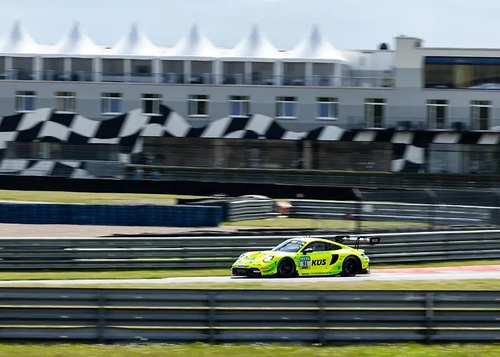 Hotel Motorsport Arena