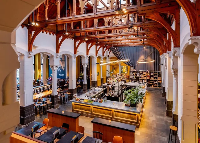 Post-Plaza &Grand Café