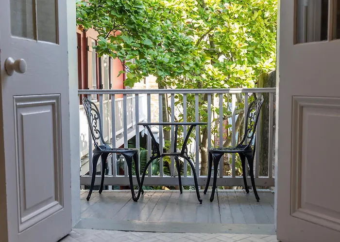 On St. Peter, A French Quarter Guest Houses Property